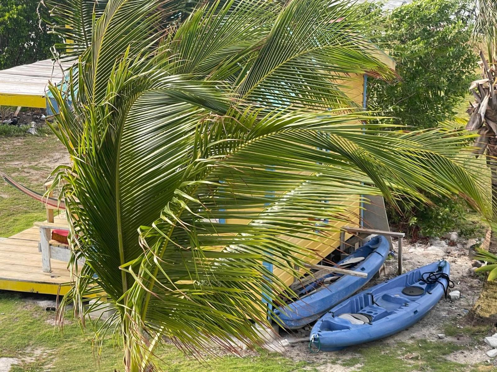 The Novelo Hotel Caye Caulker Exterior photo