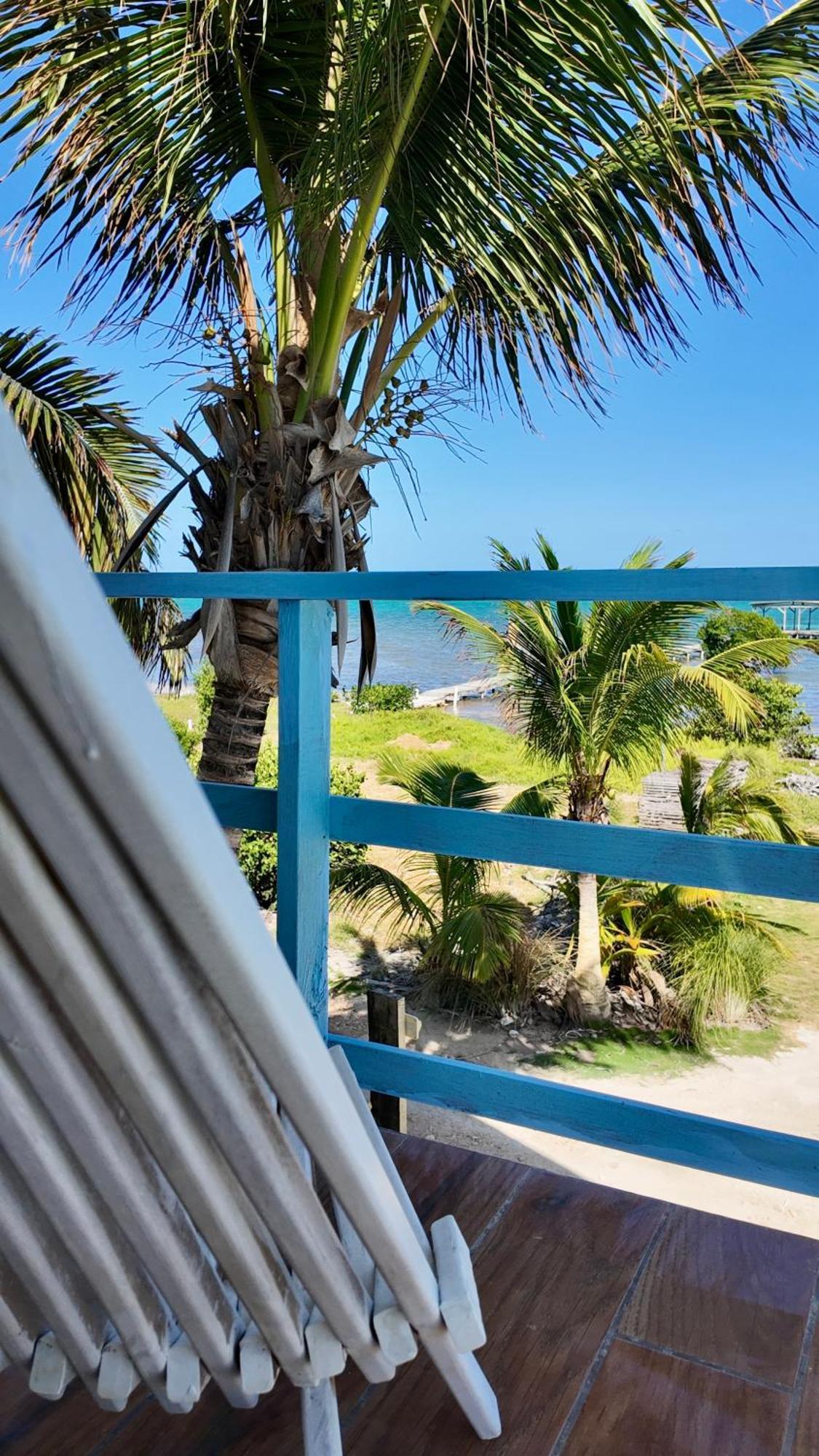 The Novelo Hotel Caye Caulker Exterior photo